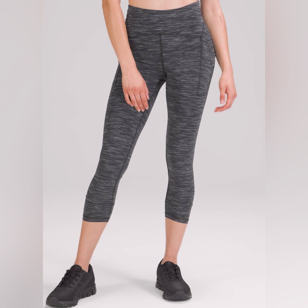NWOT! Lululemon High-Rise Training Crop Leggings - Size: 4